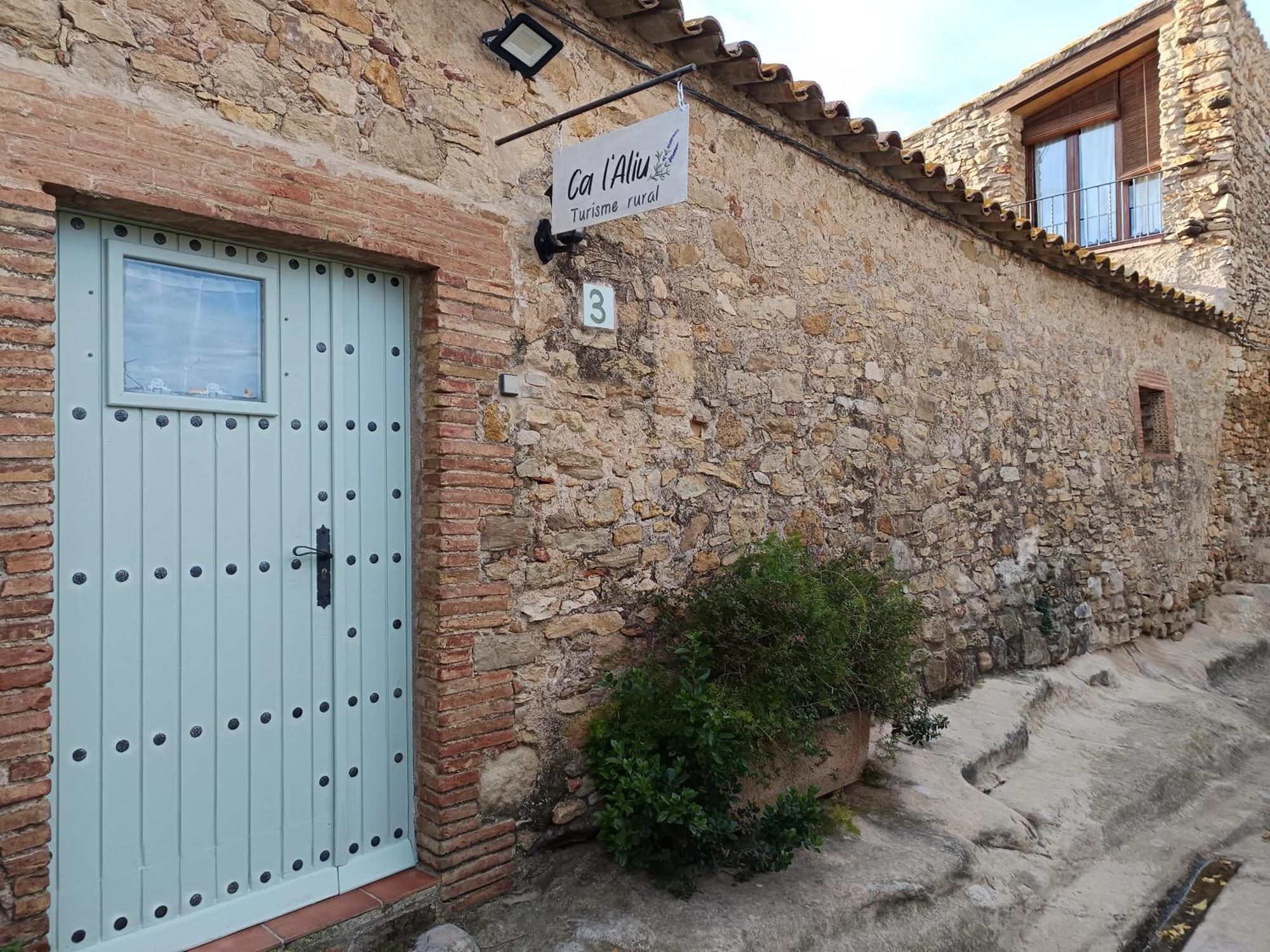 Calaliu Casa de camp Peratallada